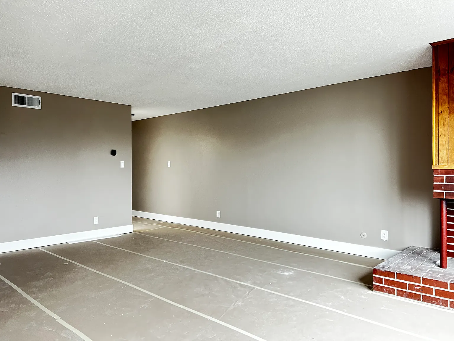 3 bed, 1200 sqft, $5,000 — Photo 2