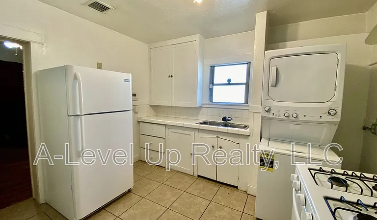 306 N Euclid Ave — Photo 6
