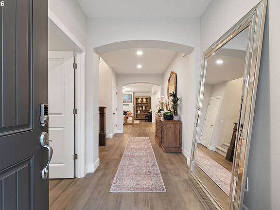 3rd image of 4024 S Winery Way