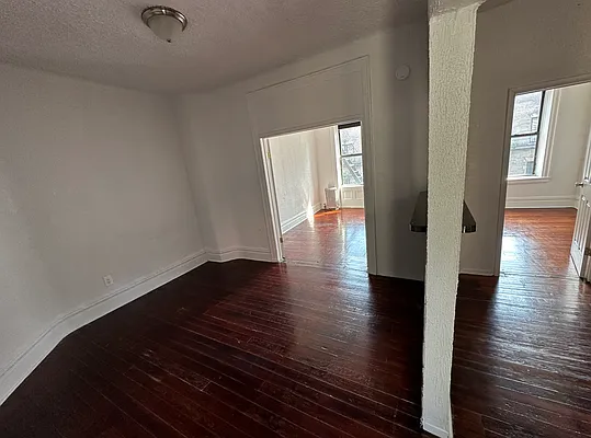 Rented by Avenues Real Estate | media 11