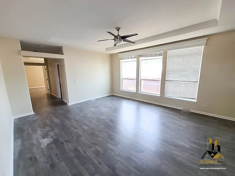 318 Hickory St — Photo 11
