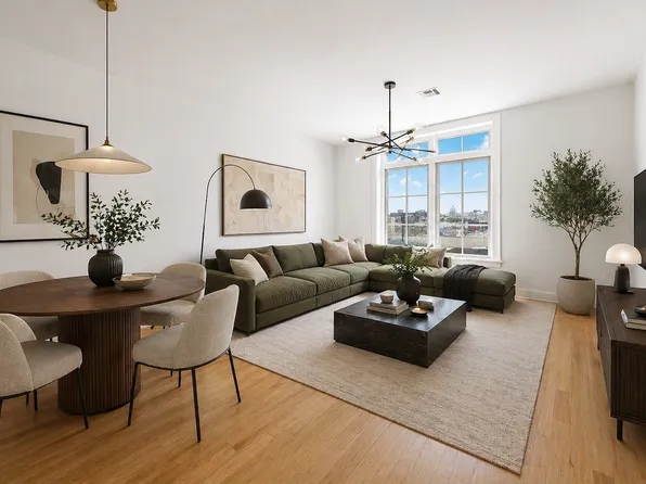 627 De Kalb Avenue image 1 of 7