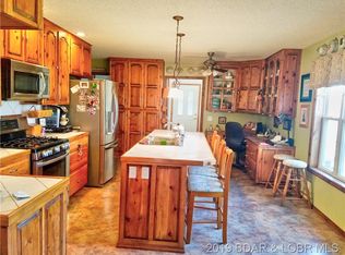 25281 Beechnut Rd, Stover, MO 65078
