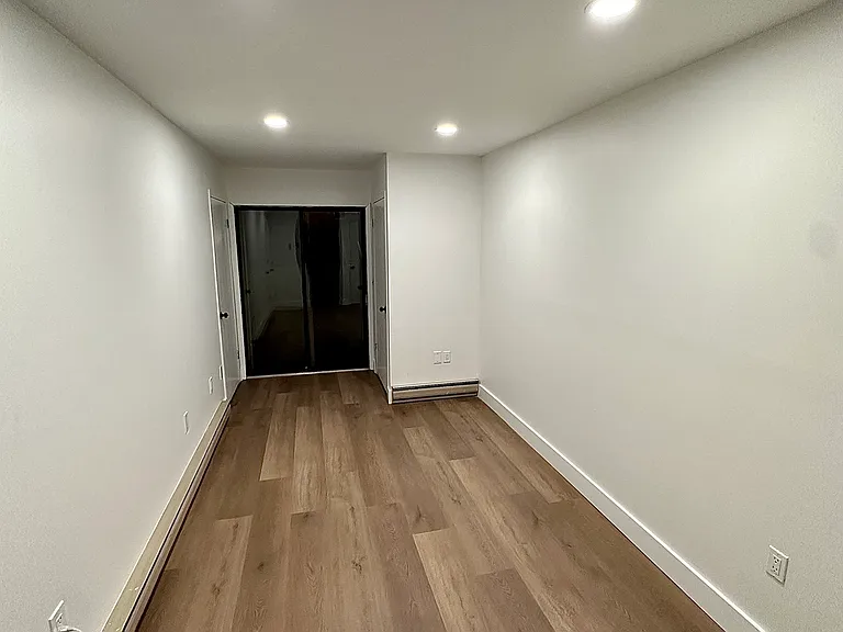 60 Lawn Ave #9 — Photo 9