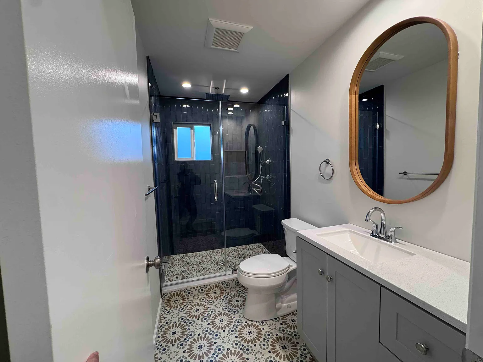 1 bed, 400 sqft, $1,800 — Photo 3