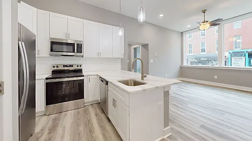 225 Park Ave Photo 1