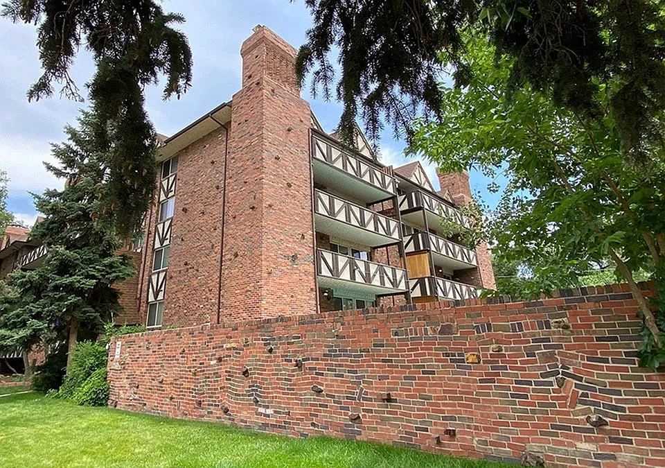 wh_parkbonfoy_exterior3_1200x675