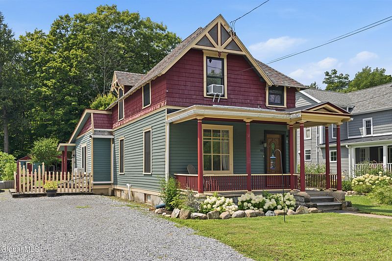 3rd image of 44 Washington Avenue