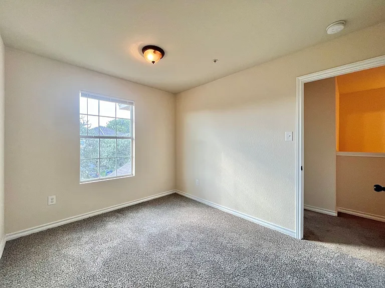 6414 Attucks Ln — Photo 9