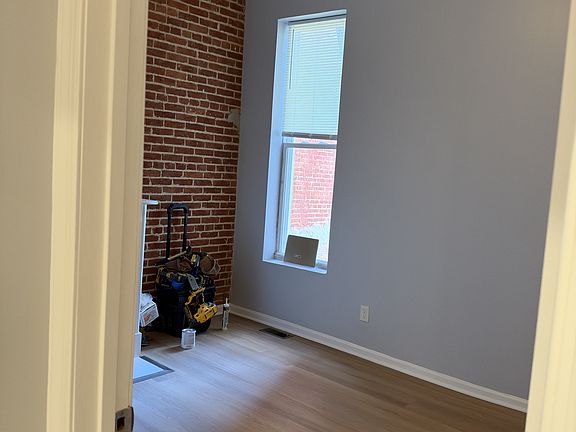 4th image of 1734 McCulloh St APT 1