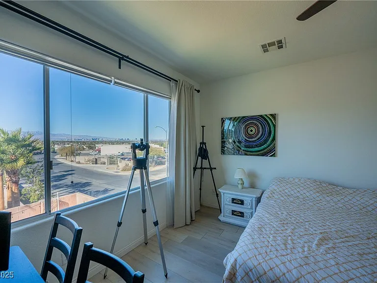 359 Hoskins Ct — Photo 42