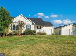 18610 Springs Rd, Jeffersonton, VA 22724