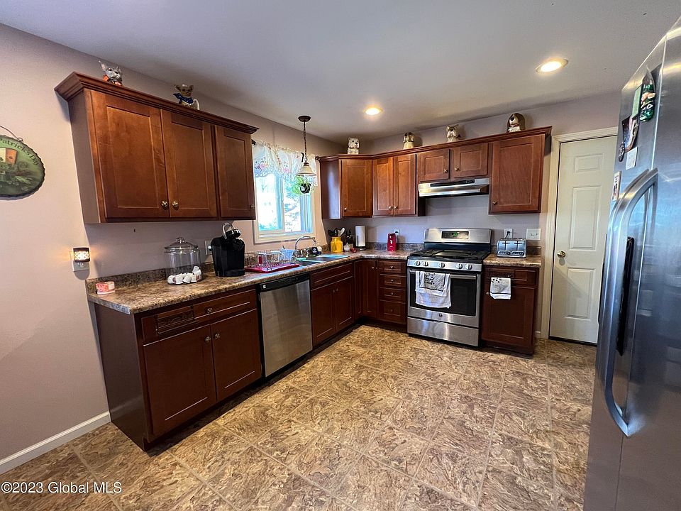 33 Bonner Drive, Queensbury, NY 12804 Zillow