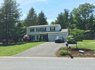 2820 Countryside Dr, Lancaster, PA 17601