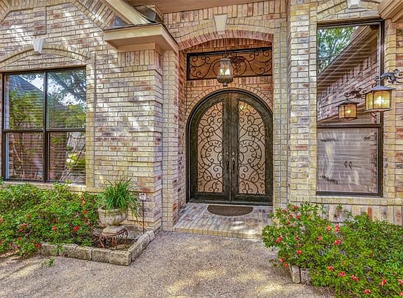 3rd image of 2606 Brookside Ct