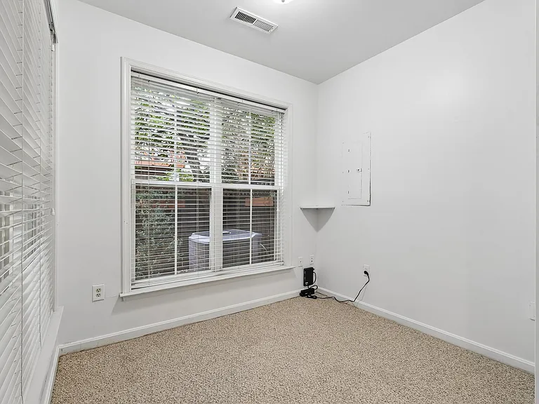 5016 Gardner Dr — Photo 6