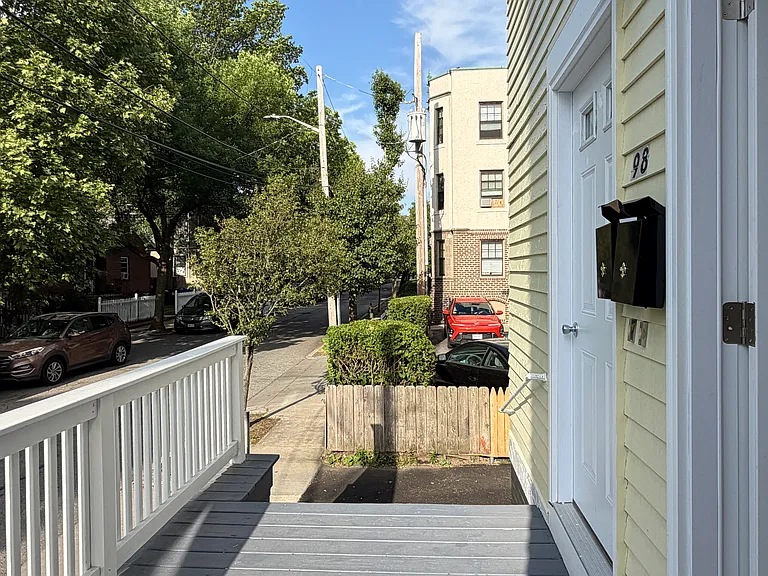 98-100 Whitmarsh St #1 — Photo 31