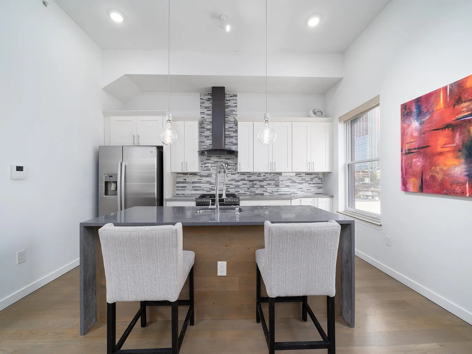 2 bed, 2.0 bath, 1146 sqft, $4,200 — Photo 3