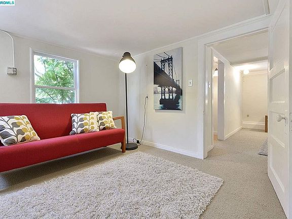 Entry/small living area