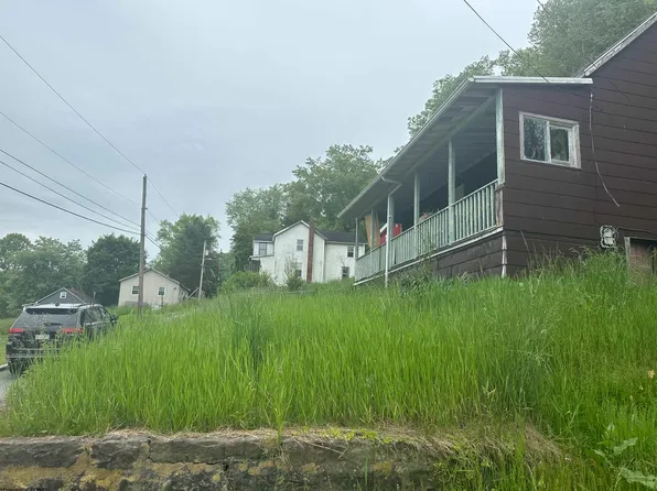 185 Boyles St, Philippi, WV 26416