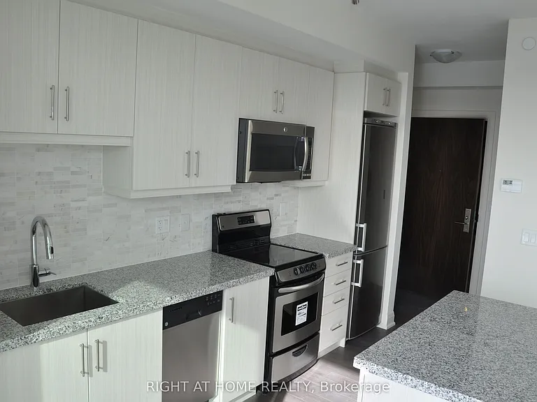 68 Canterbury Pl #1707 — Photo 22
