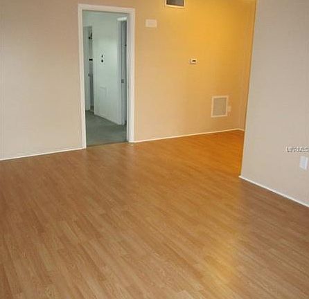 4th image of 810 Tyrone Blvd N APT G2