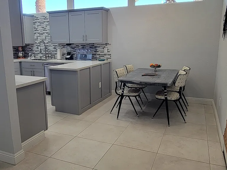 3327 Seminole Cir — Photo 12