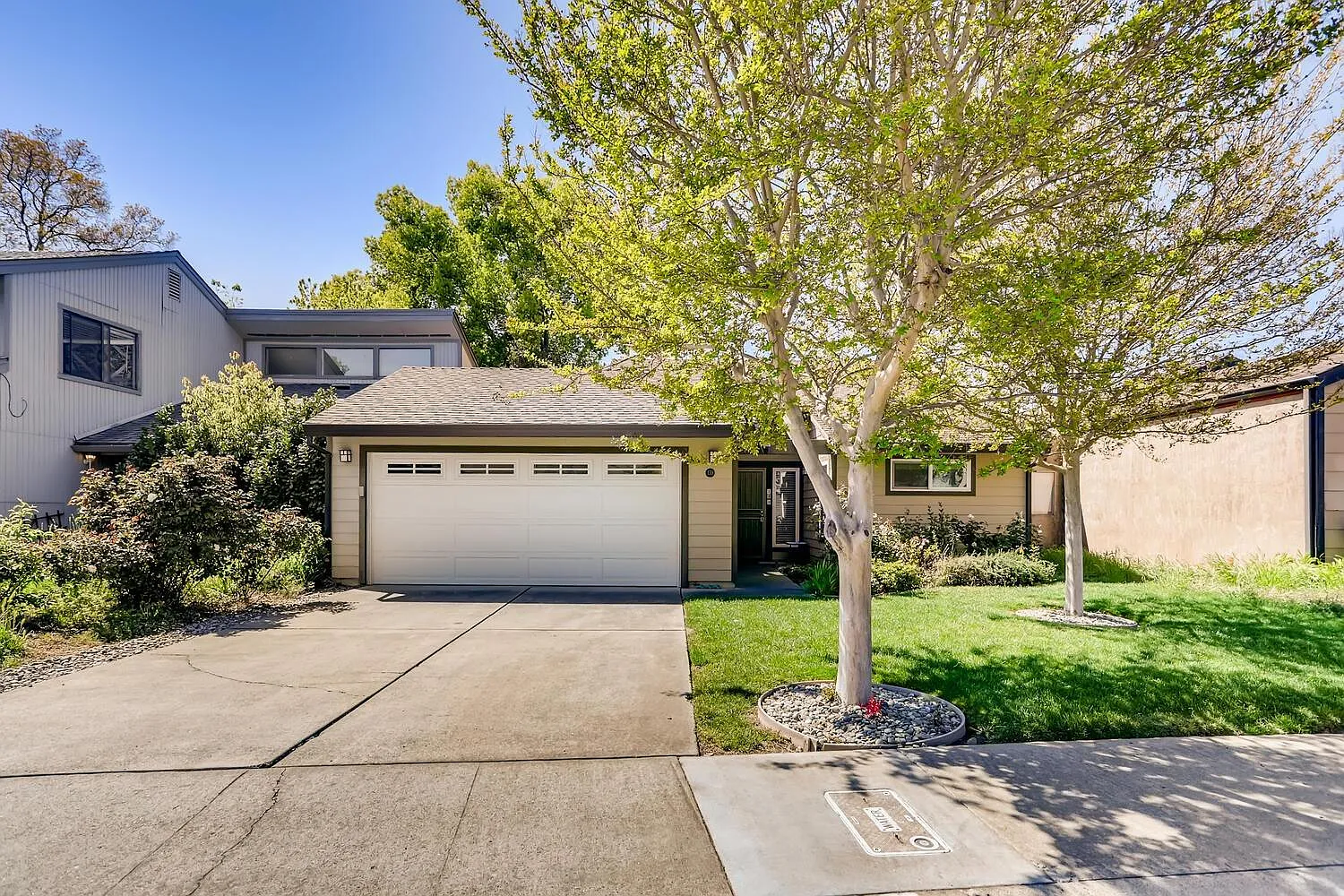 139 Saginaw Cir photo 1