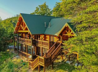 1940 Fox Ridge Way, Pigeon Forge, TN 37862