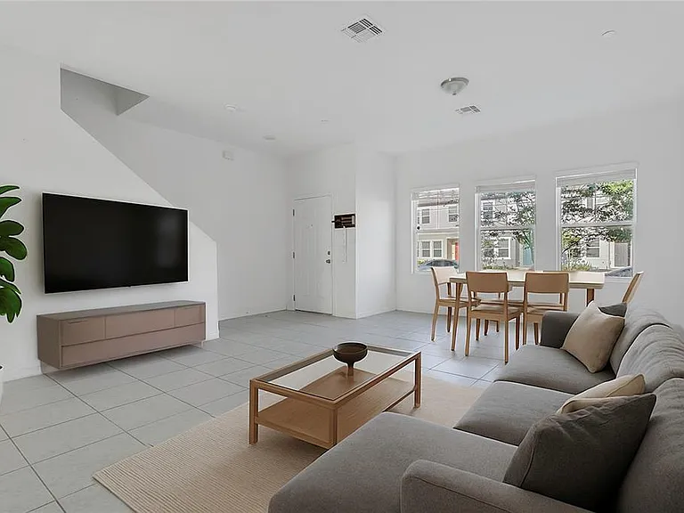 3335 Azolla St — Photo 5
