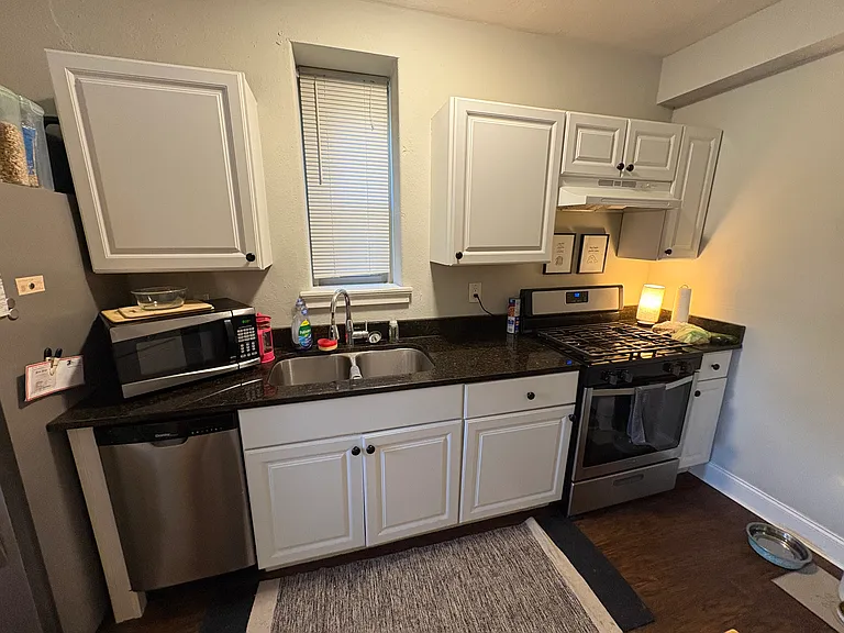 2499 Madison Rd #13 — Photo 6