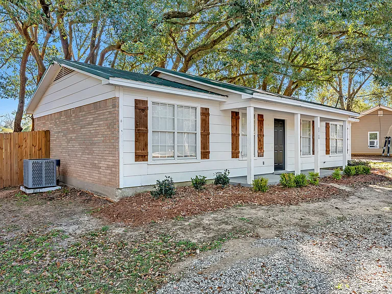 22150 Hill N Dale Dr — Photo 8