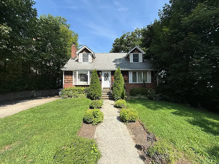 101 Elm St #B — Photo 12