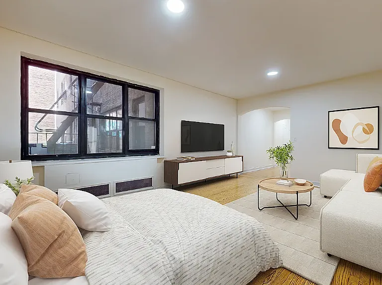 246 E 46th St #3L — Photo 1