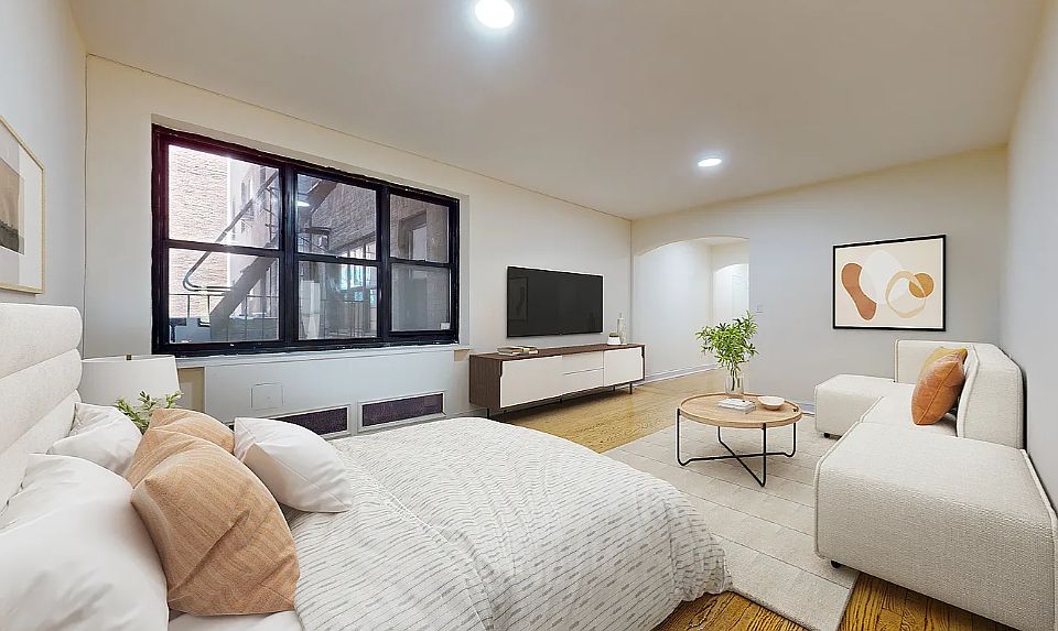1st image of 246 E 46th St APT 3L