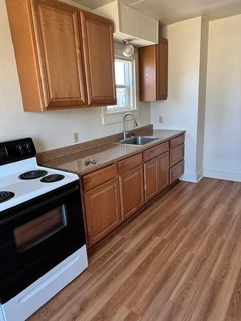 2 bed, $1,800 — Photo 3