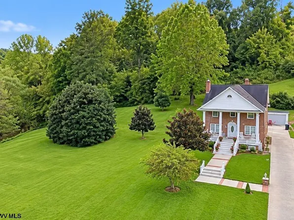 41 Jadewood Dr, Shinnston, WV 26431
