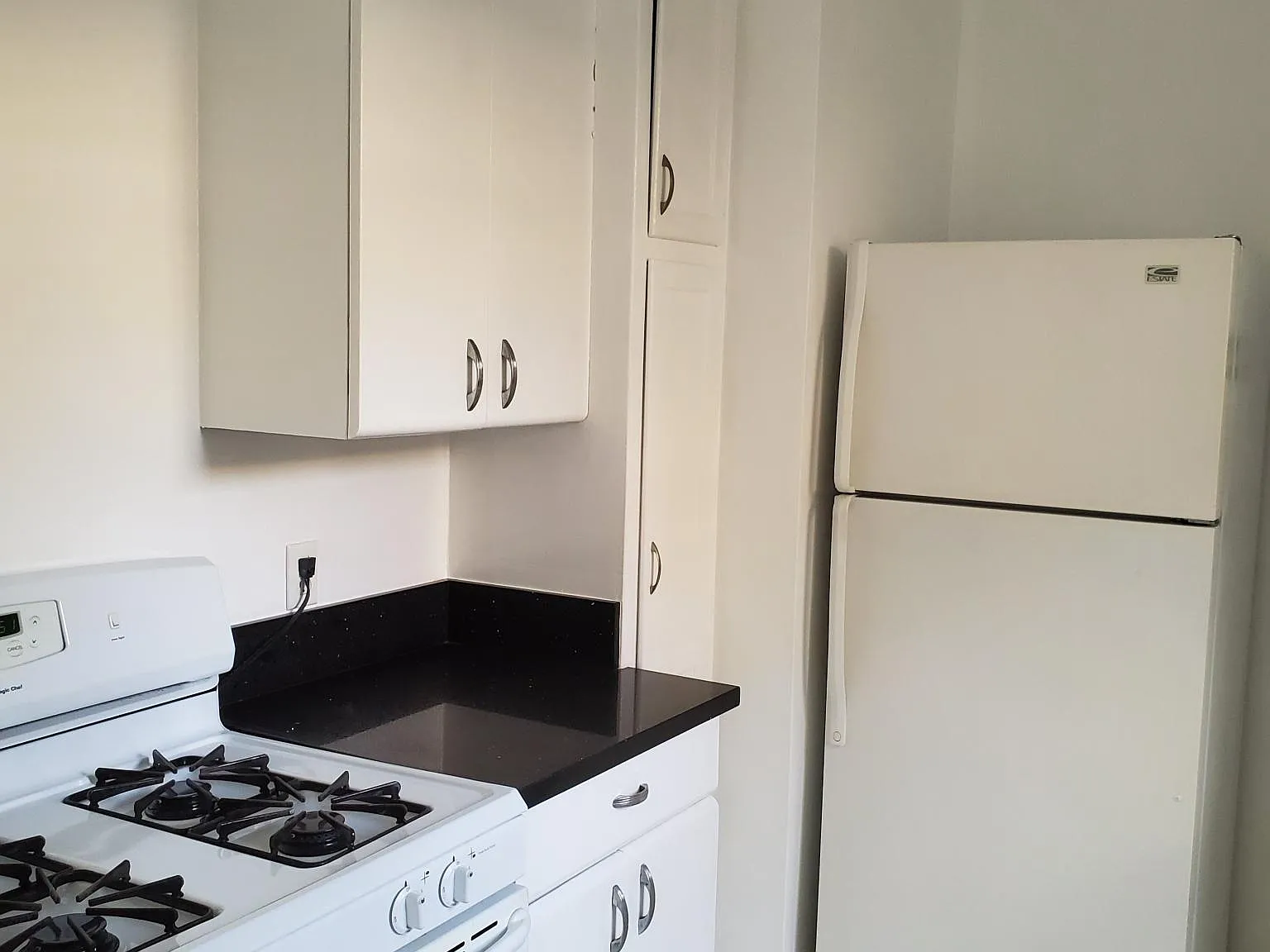 2 bed, $2,900 — Photo 4