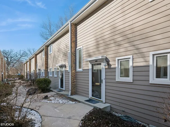 315 Hawthorn Ave APT B, Glencoe, IL 60022