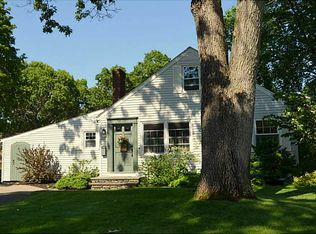 138 Edgehill Rd, Warwick, RI 02889
