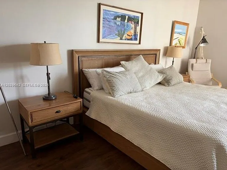 19707 Turnberry Way #4L — Photo 11