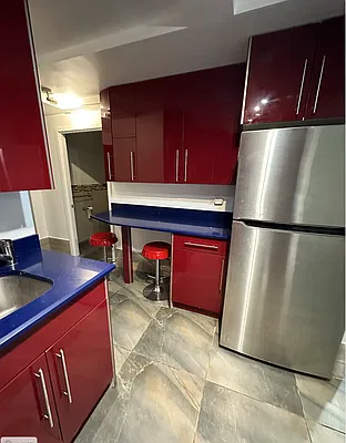 Rented by Compass | media 7