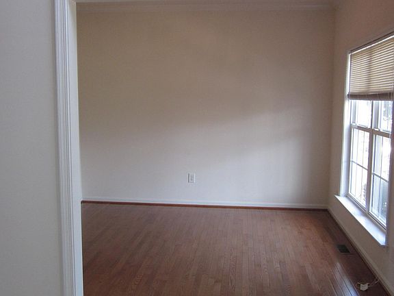 4th image of 2604 Melissa Ct