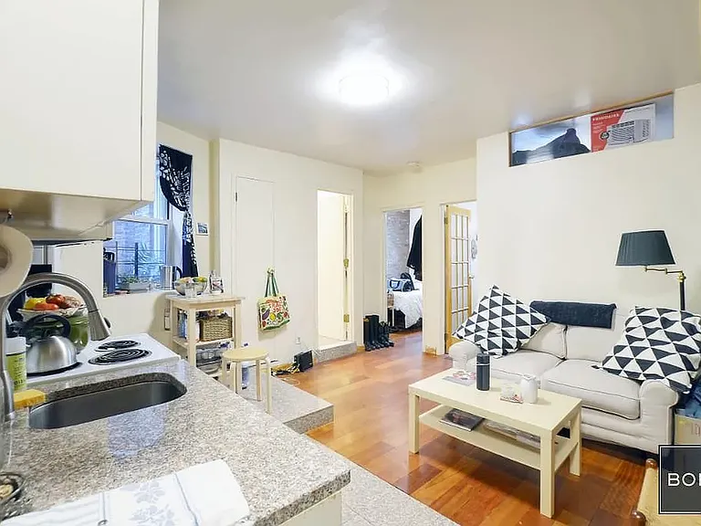 520 E 11th St #6 — Photo 3