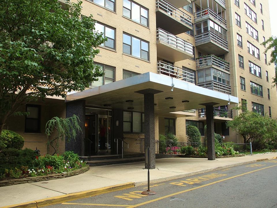 1st image of 201 Saint Pauls Ave #F