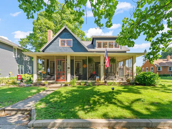 321 W Michigan St, New Carlisle, IN 46552