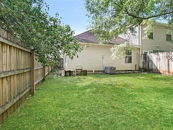 4th image of 100 Covington Meadow Cir APT F