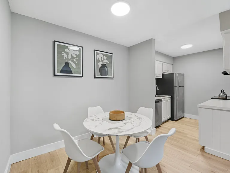 Pinebrook Apartment Homes — Photo 16