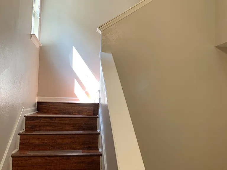 1742 Nestlewood Ln — Photo 11
