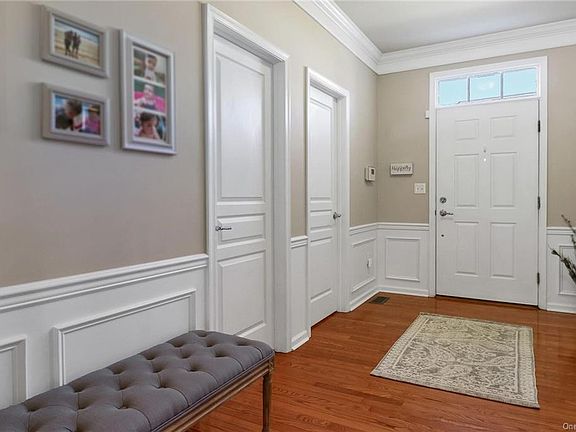 4th image of 6 Bainbridge Pl Unit 903